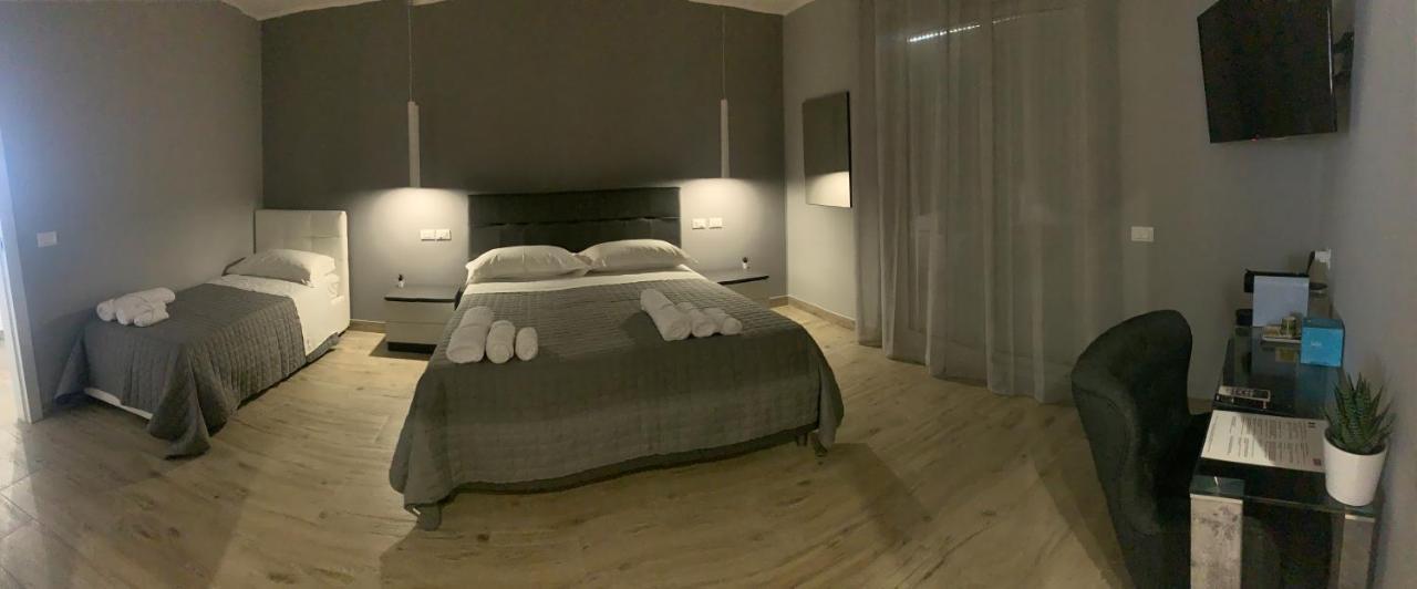 Aqua B&B - Rooms And Apartments ミラッツォ エクステリア 写真