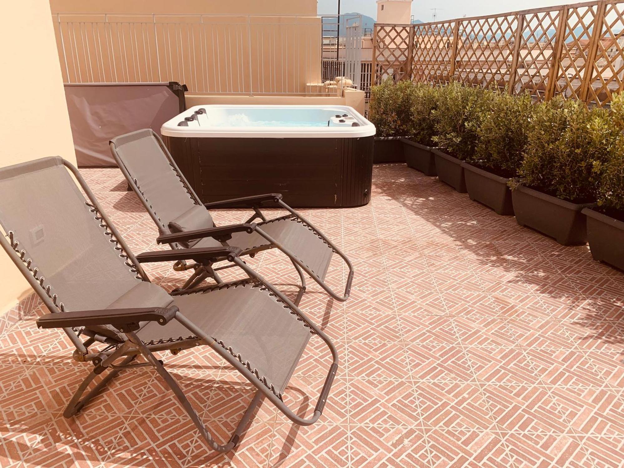 Aqua B&B - Rooms And Apartments ミラッツォ エクステリア 写真